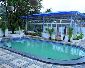 Sv Buddha Tree Home Stay - Sringeri - Pool