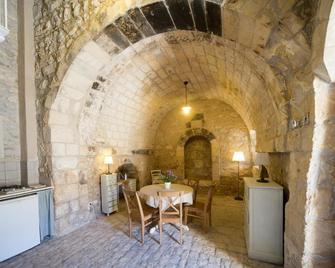 Casale del Coccio - Scicli - Eetruimte