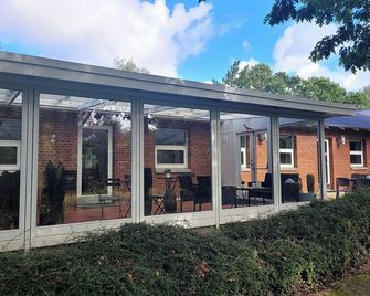 Aarhus Hostel og Hotel - Hasselager - בניין