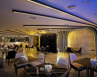 The V Hotel - Bagdád - Restaurace