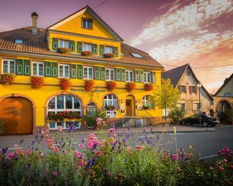 Gasthaus Zur Sonne - Ihringen - Gebouw