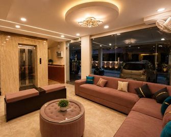 Hotel Royal Central Haridwar - Харідвар