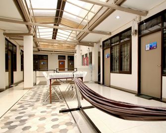Dreaminn Guesthouse - Bandung - Ruokailuhuone