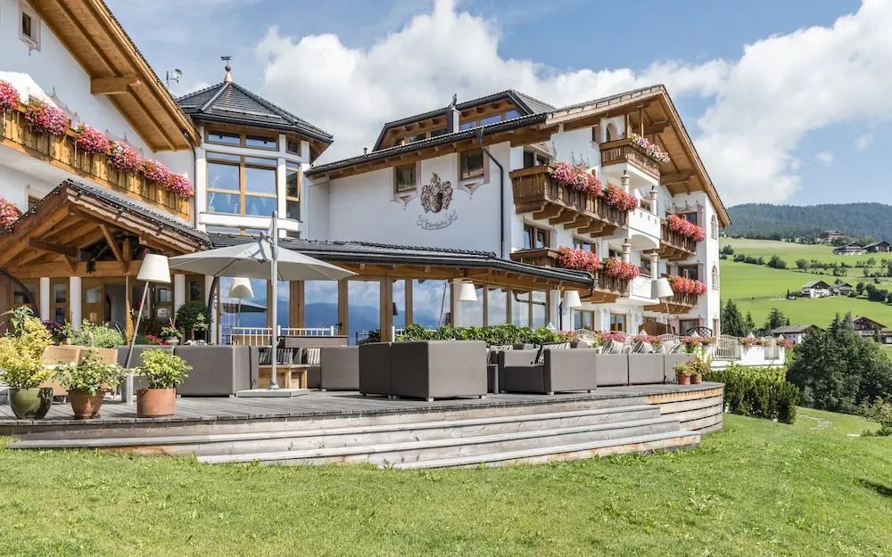 هوتل لاركينهوف