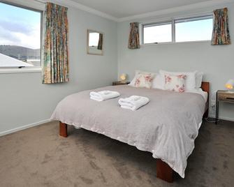 Charlesworth Villa - Christchurch Holiday Homes - Christchurch
