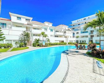 Bavaro Beach Condo-Hotel With Villas & Suites Wifi Bbq Beach Club & Spa - Punta Cana - Pool