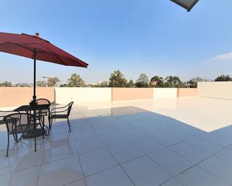 Incredible Premium Suite 2 Minutes From Tec! 08 - Ciudad López Mateos - Balcón