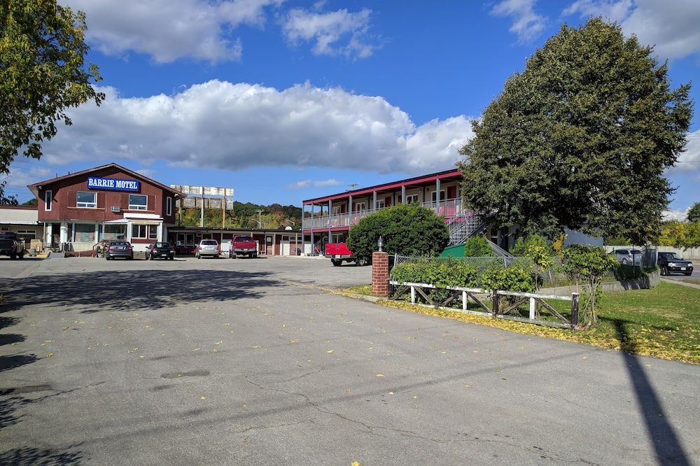 Barrie Motel - Barrie - Building