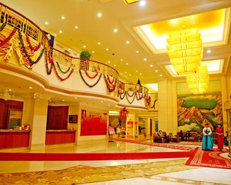 Yanji Yanbian International Hotel - Yanbian - לובי