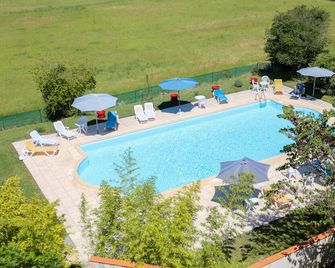 Residence Du Chateau De Begue - Barbotan-les-Thermes - Pool