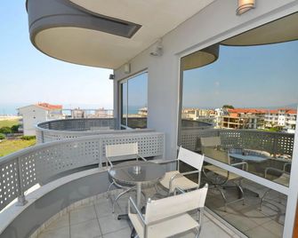 Evilion & Stilvi Sea & Sun Hotels - Neoi Poroi - Balkon
