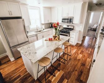Luxurious Modern 3-Bed 2-Bath Home Near Byu-Idaho - Rexburg - Küche