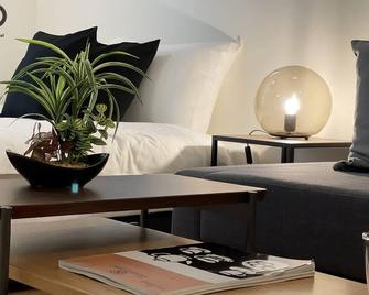bHOTEL Nekoyard - Modern new 1BR apt very close to peace park room wifi 7ppl - Hiroshima - Bedroom