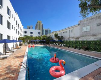 Tropics Hotel Miami Beach - Miami Beach - Pool