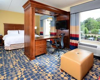Hampton Inn & Suites Durham North I-85 - Durham - Bedroom