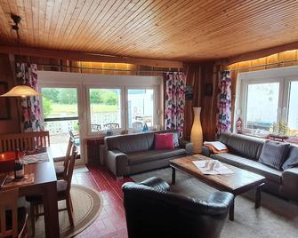 Great Vacation Right On The Dike With Family And Dog A Few Minutes From The Beach - Nordholz-Spieka - Wohnzimmer