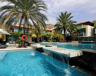 Maloka Hotel Boutique & Spa - La Asunción - Piscina