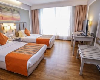 Kingwood Hotel Kuching - קוצ'ינג - חדר שינה