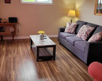 Summerside Gem - Summerside - Living room