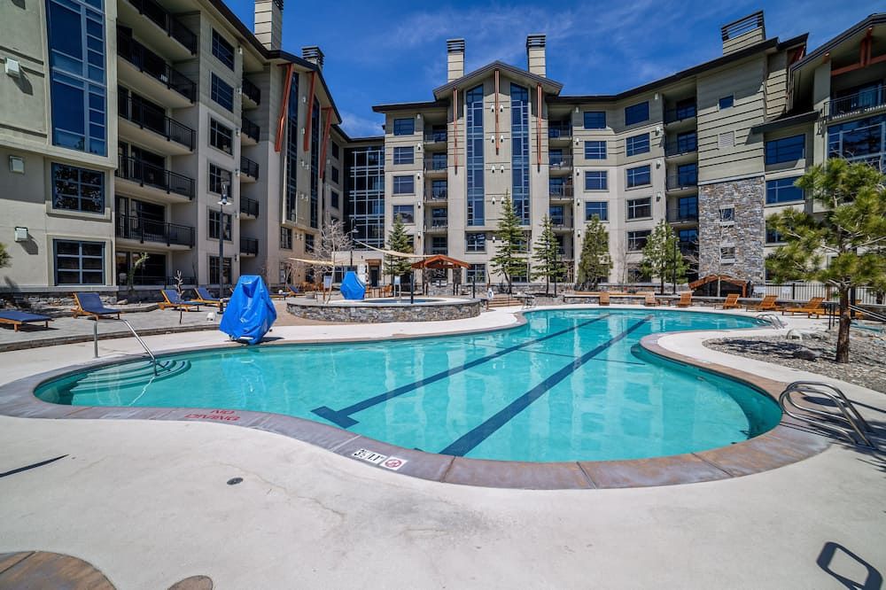 Luxury 2 Bedroom Penthouse With Stunning - Mammoth Lakes - Svømmebasseng
