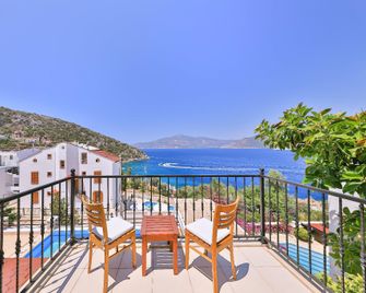 Kuluhana Hotel & Villas Kalkan - Kalkan - Balkon