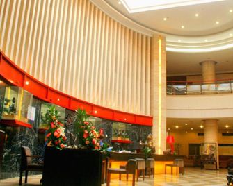 Xinwencai Conference & Exhibition Hotel - Hefei - Lobby