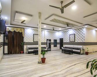 OYO 12244 Hotel Jk Palace - Prayagraj - Lobby