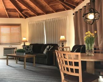 Smith Rock Resort - Terrebonne - Wohnzimmer