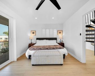 Luxury Villa in Belmont Shores 4 Bedrooms 3 Bath - 長灘 - 臥室