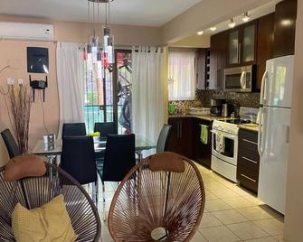 Luxury Duplex in Las Palmas; walk to town/beach; Amenities inc. - Playa Matapalo