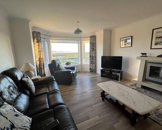 Lingeigh - Isle of South Uist - Living room