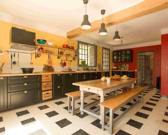 house / villa - 7 rooms - 11/12 persons - Saint-Jean-du-Gard - Кухня