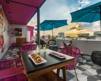 First Class Providencia - Adults Only - Guadalajara - Balcony
