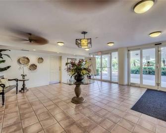 Lovers Key Resort Suite 2 - Waterfront Boat Watching - Fort Myers Beach - Lobby