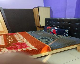 Hotel O Gold Hisar - Hisar - Habitación