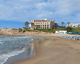Estela Barcelona - Sitges - Beach
