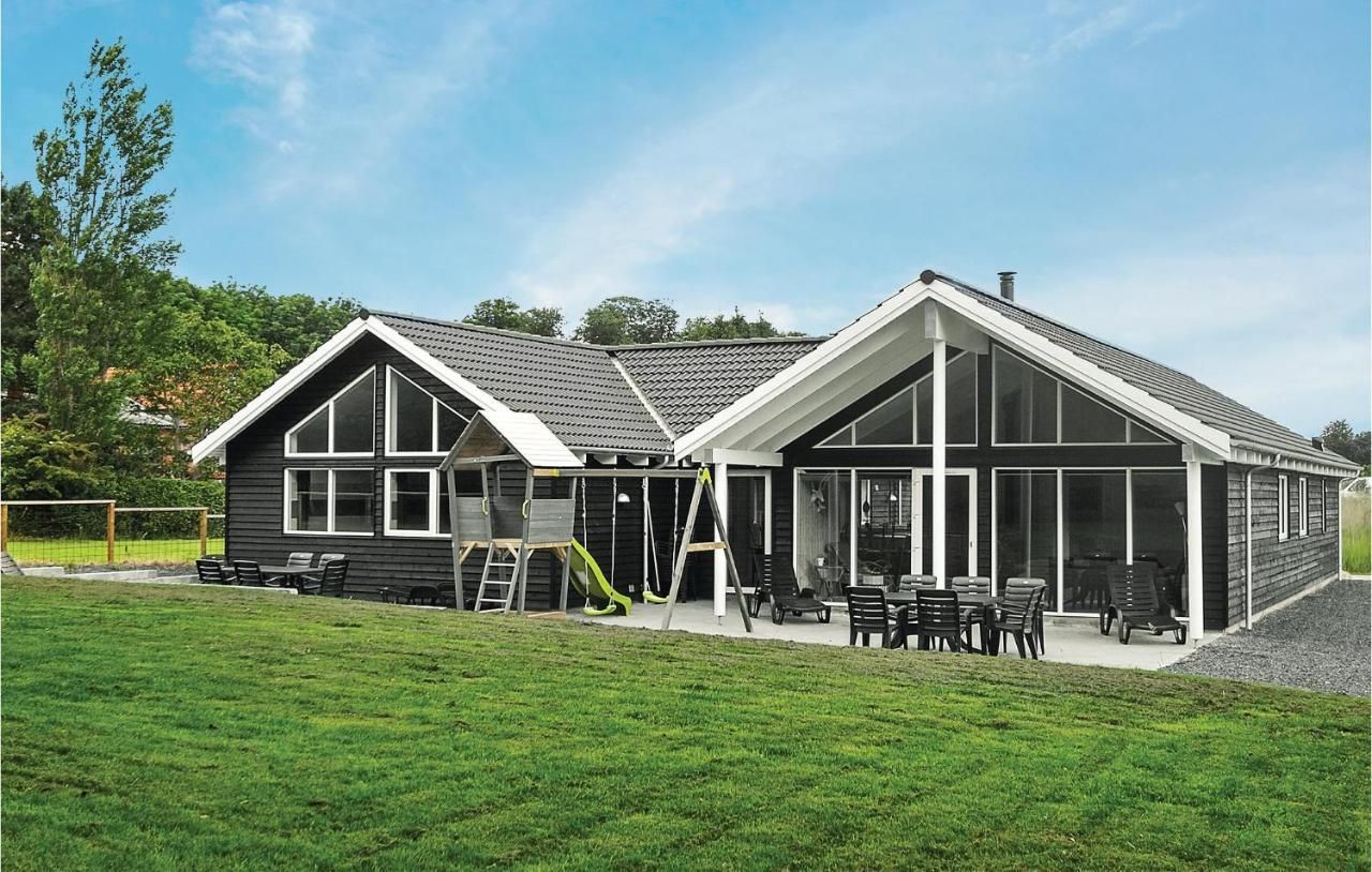 6 Bedroom Beautiful Home in Tranekaer – Tranekær