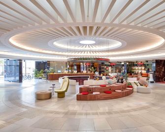25hours Hotel Cologne The Circle - קלן - לובי
