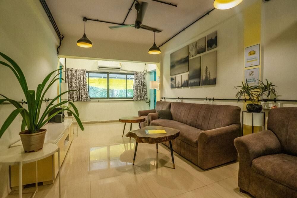 Locomo Hostel Express - Stay Work Eat - מומבאי - סלון