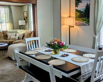 Townhouse on King - Shippensburg - Dining room