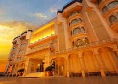 Golden Tulip Jaipur - Jaipur - Toà nhà