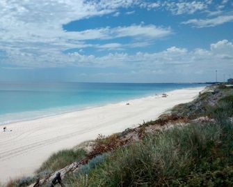 Palms Bed & Breakfast - Perth - Plaj