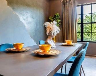 Historic Loft at Mercedes-Benz King Bed Freeparking - Atlanta - Comedor