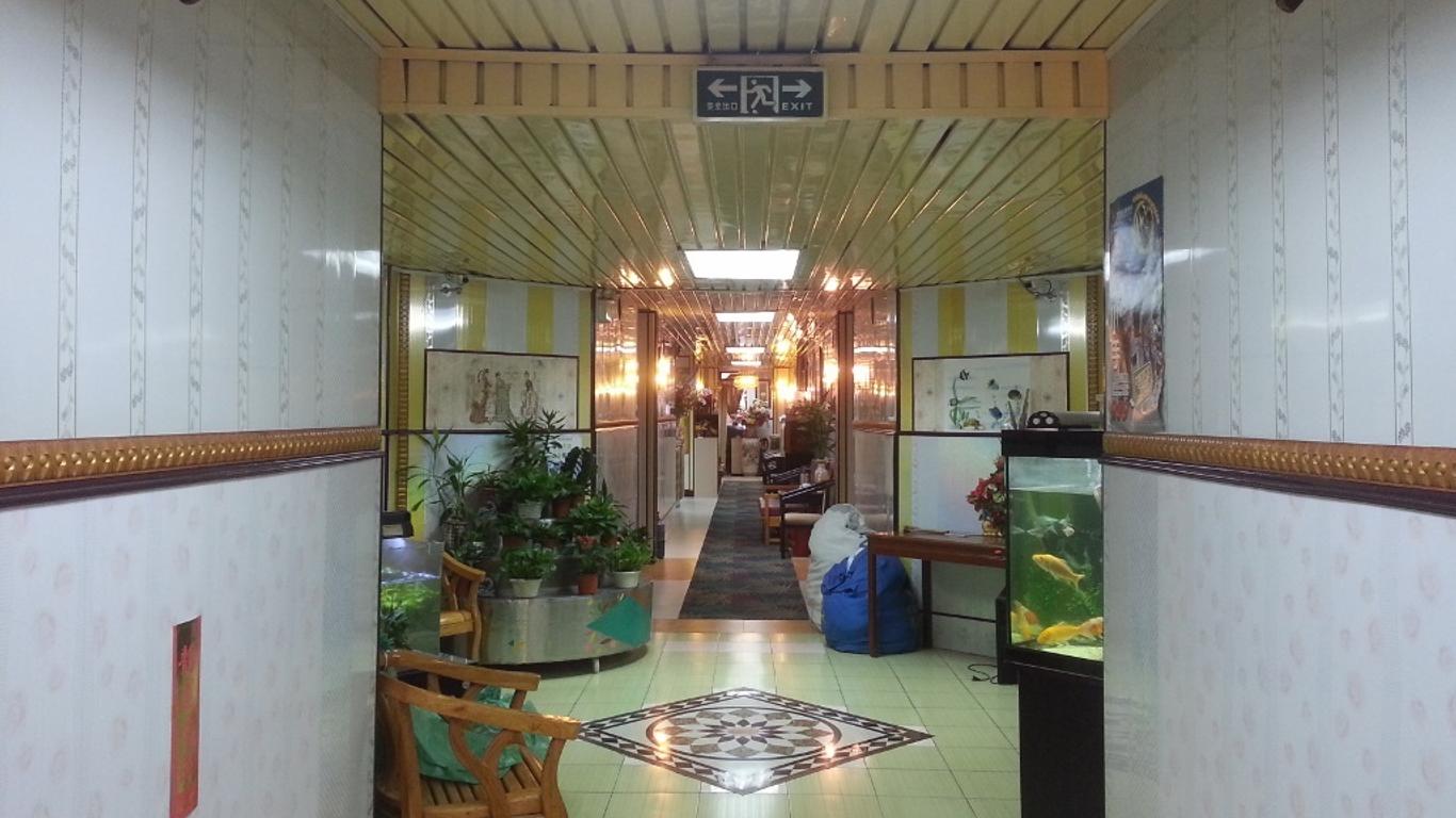 Villa Universal