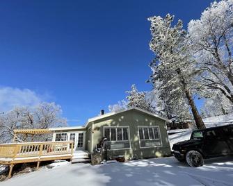 3-bedroom vacation home just 10 minutes from Tehachapi - Tehachapi - Building