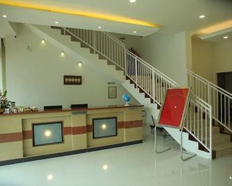 The Hotel Chettungal - Nedumbassery - Recepción