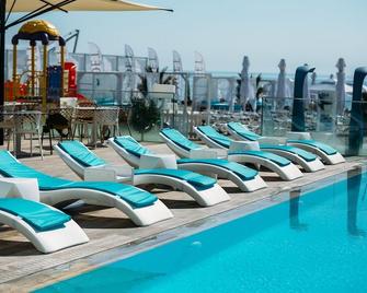 Hotel Opera Mamaia Nord - Constanţa - Pool