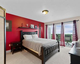 180 Amazing View, Steps To Beach & Discovery Trail, Bbq (Lost) - Seaview - Bedroom