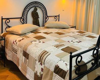 كاسا جواردياو - تشافيس - غرفة نوم