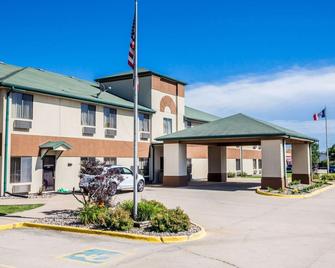 Quality Inn & Suites Altoona - Des Moines - Altoona - Gebäude